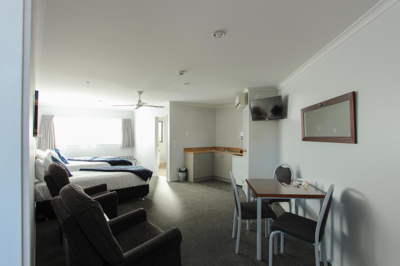 Bk'S Magnolia Motor Lodge Whanganui Kültér fotó