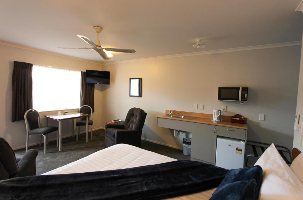 Bk'S Magnolia Motor Lodge Whanganui Kültér fotó